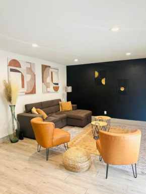 Trendy Midtown Apartment